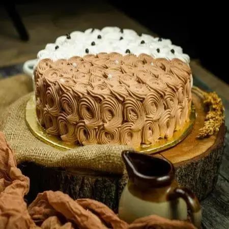 Choco Caramel Cake 2 LBS - Lahore Basket